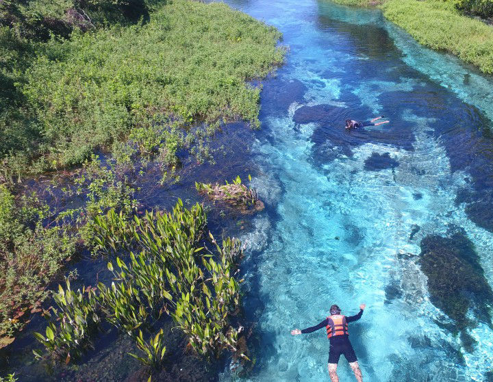 passeio de flutuação barra do sucuri