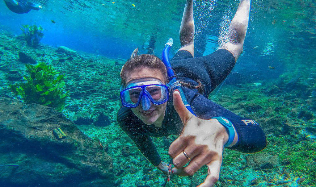 foto da flutuação da nascente azul passeio em bonito